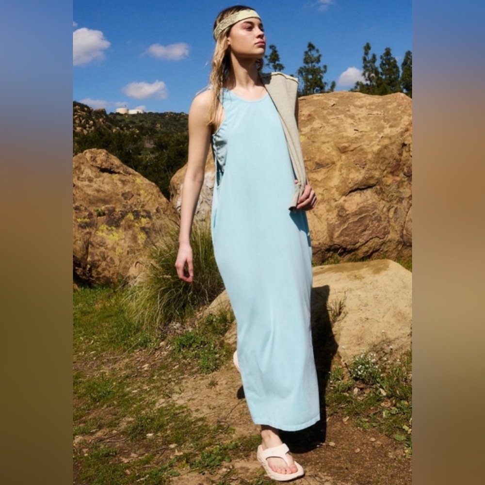 NWT ✨SOLD OUT✨FREE PEOPLE MOVEMENT HOT SHOT TWISTED MAXI DRESS